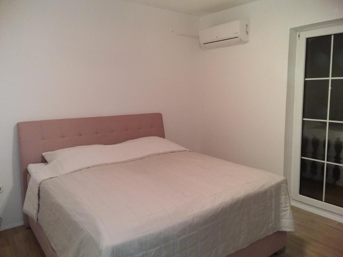 House Apartments Ariamare Пореч Екстериор снимка