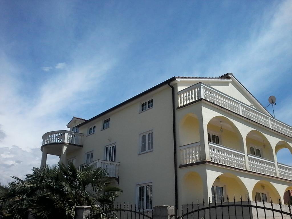 House Apartments Ariamare Пореч Екстериор снимка