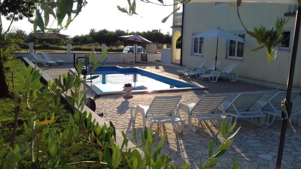 House Apartments Ariamare Пореч Екстериор снимка