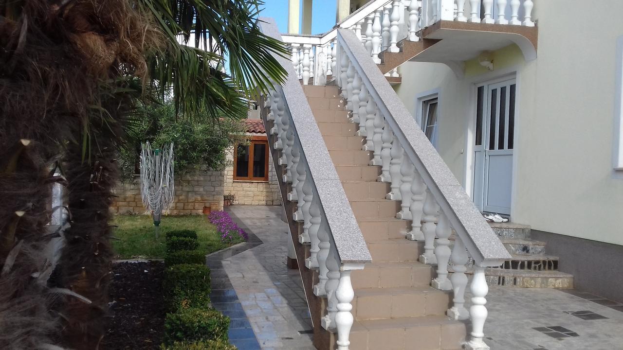House Apartments Ariamare Пореч Екстериор снимка