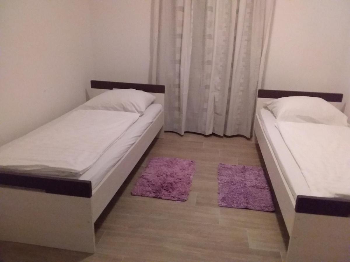 House Apartments Ariamare Пореч Екстериор снимка